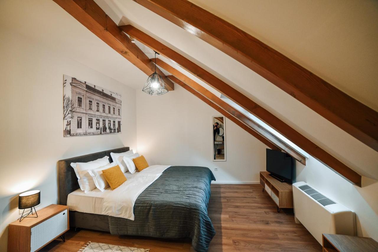 Chop Old House Hotel 大戈里察 外观 照片